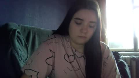 butterfly18988 online show from December 5, 9:30 am