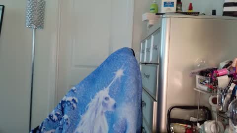 butterfly booty online show from March 29, 3:46 pm