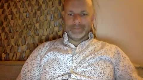 Snapshot of buurman1982isback chatting on October 16, 9:35 pm buurman1982isback online show from October 16, 9:35 pm