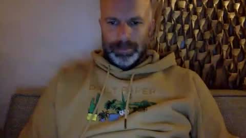 Snapshot of buurman1982isback chatting on October 1, 9:13 pm buurman1982isback online show from October 1, 9:13 pm