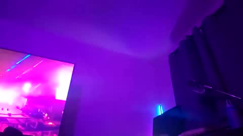 bwall1425 online show from September 18, 12:47 am