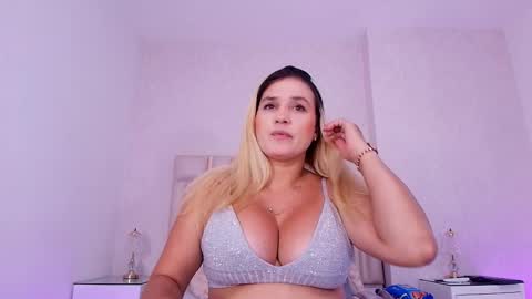 Carolina online show from June 2, 3:08 am