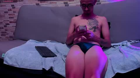 Alexis  Eric - Independent Model online show from April 21, 2:51 am