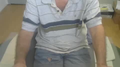 Snapshot of califun4u chatting on December 13, 10:23 pm califun4u online show from December 13, 10:23 pm