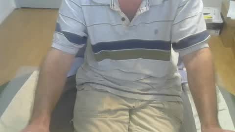 Snapshot of califun4u chatting on December 16, 12:15 am califun4u online show from December 16, 12:15 am