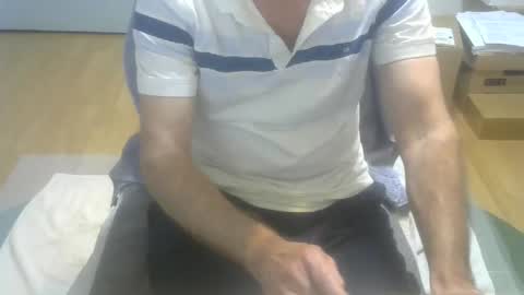 Snapshot of califun4u chatting on January 23, 2:02 am califun4u online show from January 23, 2:02 am