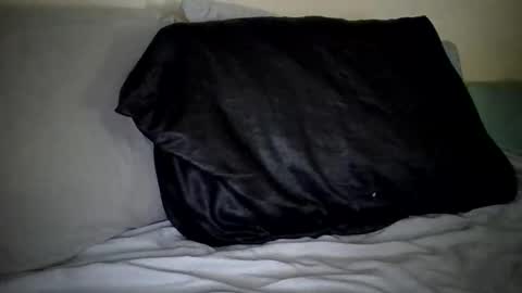 Caligurl   Queen    Head Fluffer In Charge  Goddess of Cocktease   Mistress of Holes online show from January 27, 3:50 pm