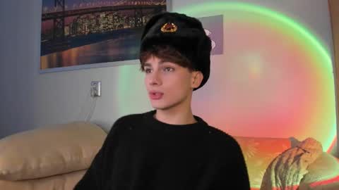 Call me Leo online show from February 6, 11:53 am
