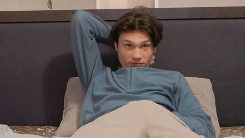 Snapshot of calvin_cay chatting on January 27, 1:16 am Calvin online show from January 27, 1:16 am