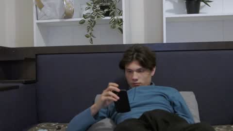 Snapshot of calvin_cay chatting on January 18, 4:59 am Calvin online show from January 18, 4:59 am