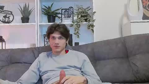 Snapshot of calvin_cay chatting on March 10, 8:23 pm Calvin online show from March 10, 8:23 pm