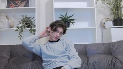 Snapshot of calvin_cay chatting on January 31, 7:29 pm Calvin online show from January 31, 7:29 pm