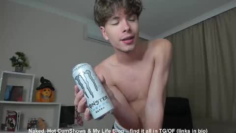 Hey I am Calvin  online show from September 13, 9:06 pm