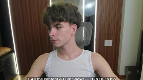 Hey I am Calvin  online show from April 15, 5:16 pm