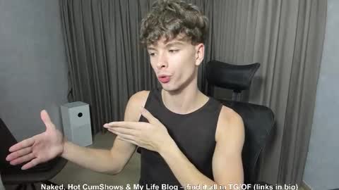 Hey I am Calvin  online show from October 7, 2:13 pm