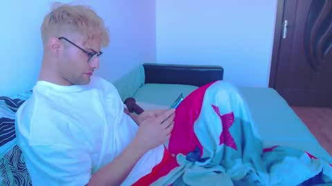 Calvinjohnlad online show from January 20, 6:31 am