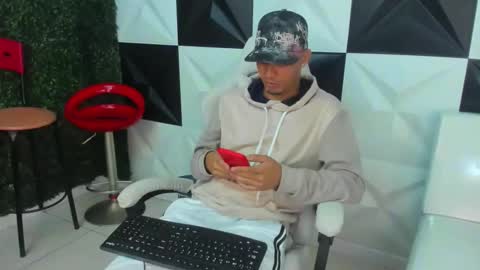 cam_xman online show from February 2, 1:30 pm