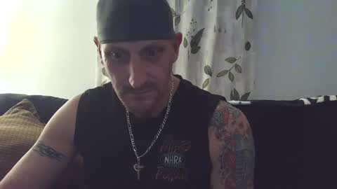 Chillaxin lets talk  online show from January 22, 2:26 am