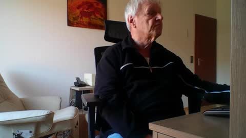 camcologne online show from March 4, 9:17 am