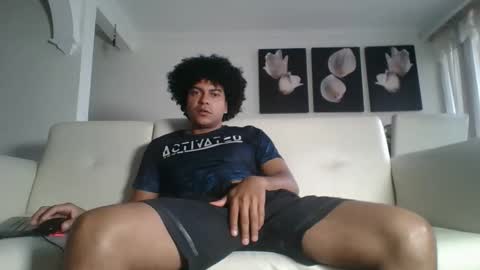 Stiven online show from December 3, 4:51 pm