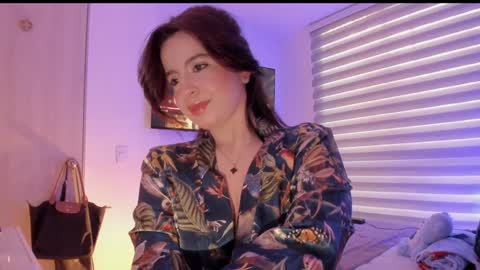 camila   online show from January 28, 11:17 am