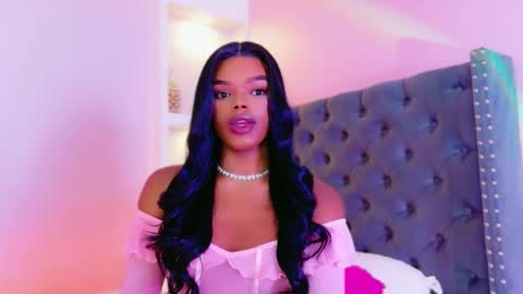 camiestrada online show from February 4, 10:35 pm