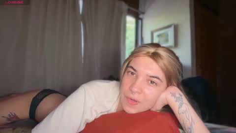 Camii online show from April 16, 9:39 pm