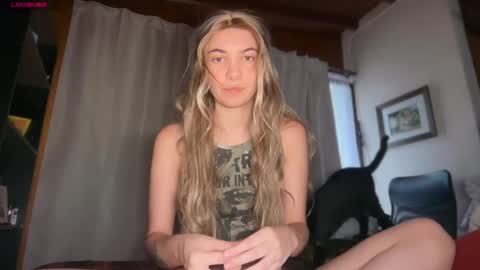 Camii online show from April 19, 10:01 pm