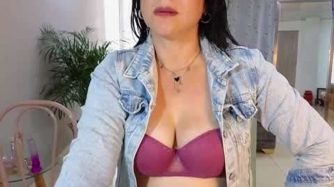 Camil online show from March 10, 4:35 pm