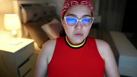 Camila buitrago online show from December 13, 11:00 pm