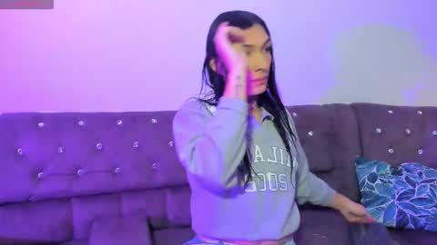  s online show from February 11, 7:01 am