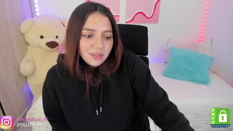  C A M I  online show from March 5, 11:49 pm