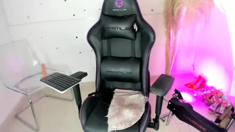 natalia bigpeach online show from January 22, 5:26 am