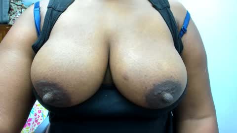 Camila online show from October 10, 10:43 am