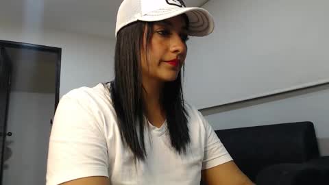 Camila online show from December 4, 2:33 am