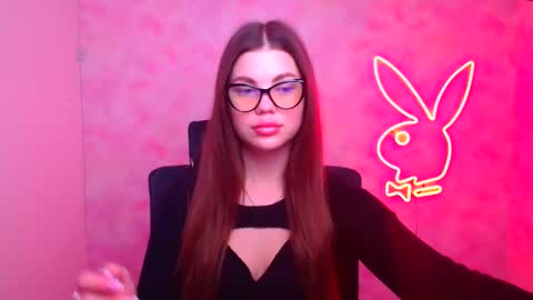 Camilla online show from December 21, 6:09 am