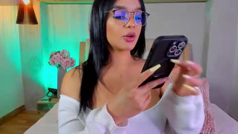 Camille Lynn online show from November 11, 12:35 am