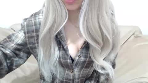 CamilleBunny online show from April 6, 2:31 am