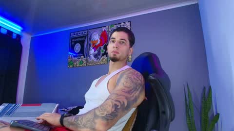 Snapshot of camiloalvarezzz3 chatting on October 13, 7:05 pm CAMILO online show from October 13, 7:05 pm