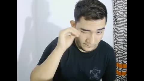 Snapshot of camilowhite_ chatting on October 21, 8:12 pm Camilowhite online show from October 21, 8:12 pm