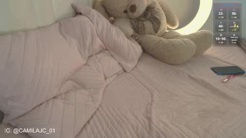 Laura Camila online show from February 7, 4:43 pm