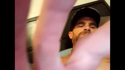 Snapshot of campbell696 chatting on January 15, 4:11 pm James81 online show from January 15, 4:11 pm