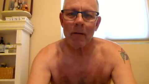 james online show from July 10, 9:52 pm
