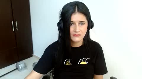 Carolina online show from December 1, 3:43 pm