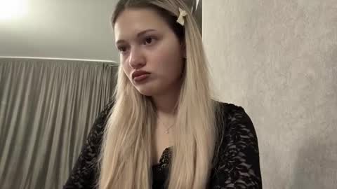 Lina online show from March 4, 2:36 pm