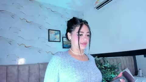 CANDICE WAYNE online show from June 19, 11:16 am