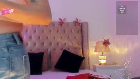 Candie  online show from April 22, 12:01 pm