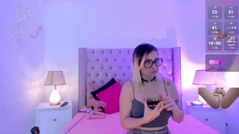 Candie  online show from October 27, 1:33 pm