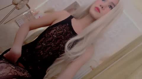 Candy online show from June 1, 12:17 pm