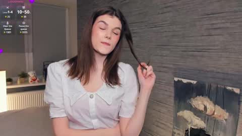 Flora online show from February 25, 7:06 pm